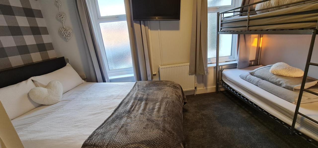 Hotel Ocean Bay Blackpool Esterno foto