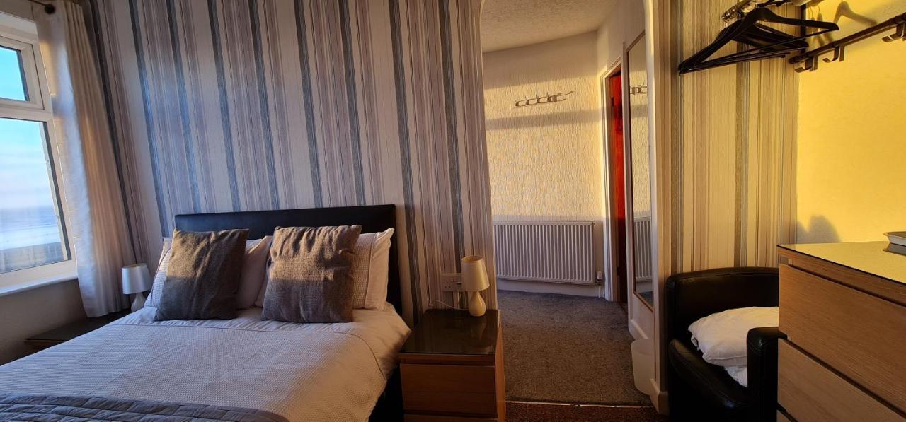 Hotel Ocean Bay Blackpool Esterno foto