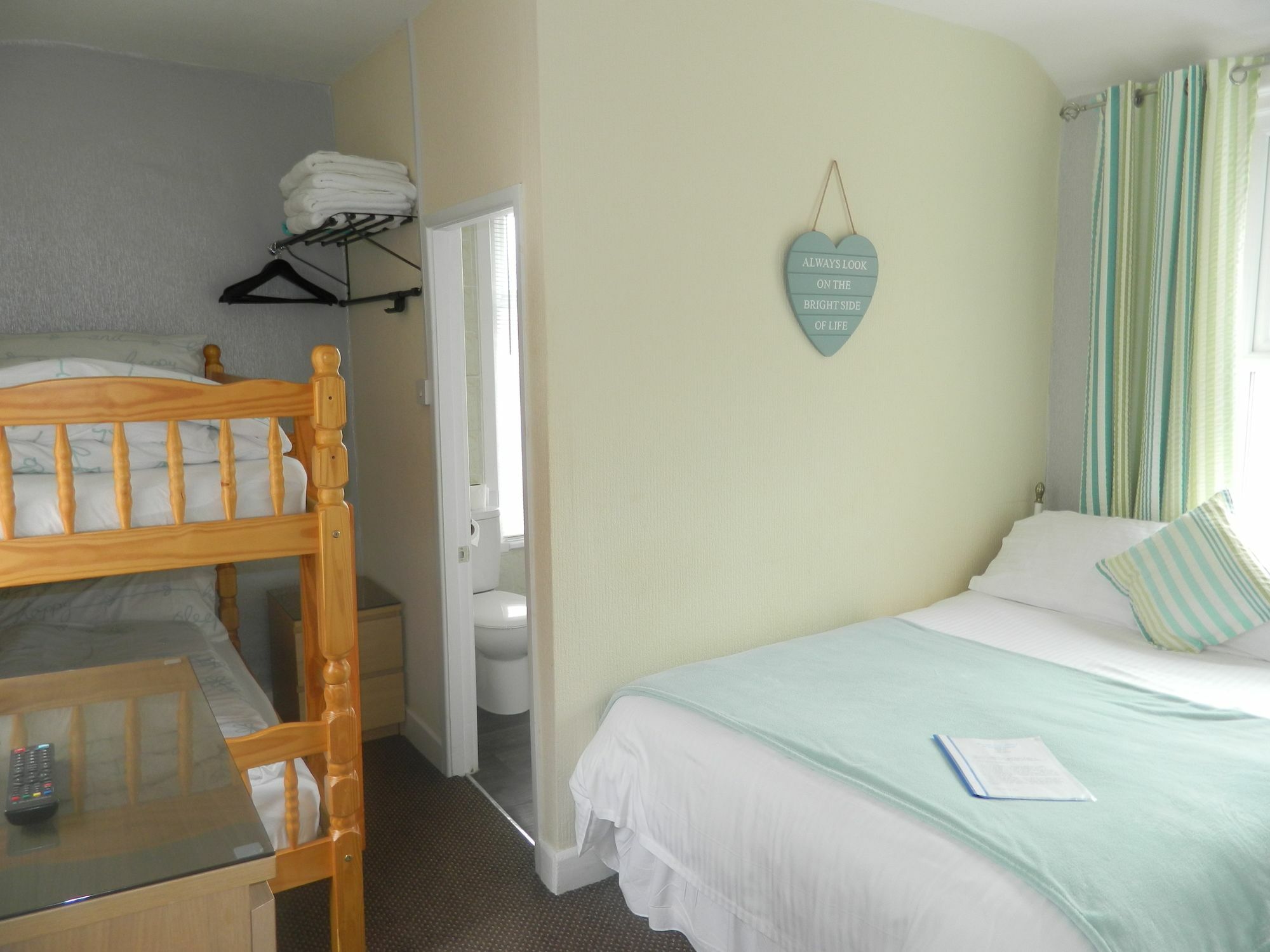 Hotel Ocean Bay Blackpool Esterno foto