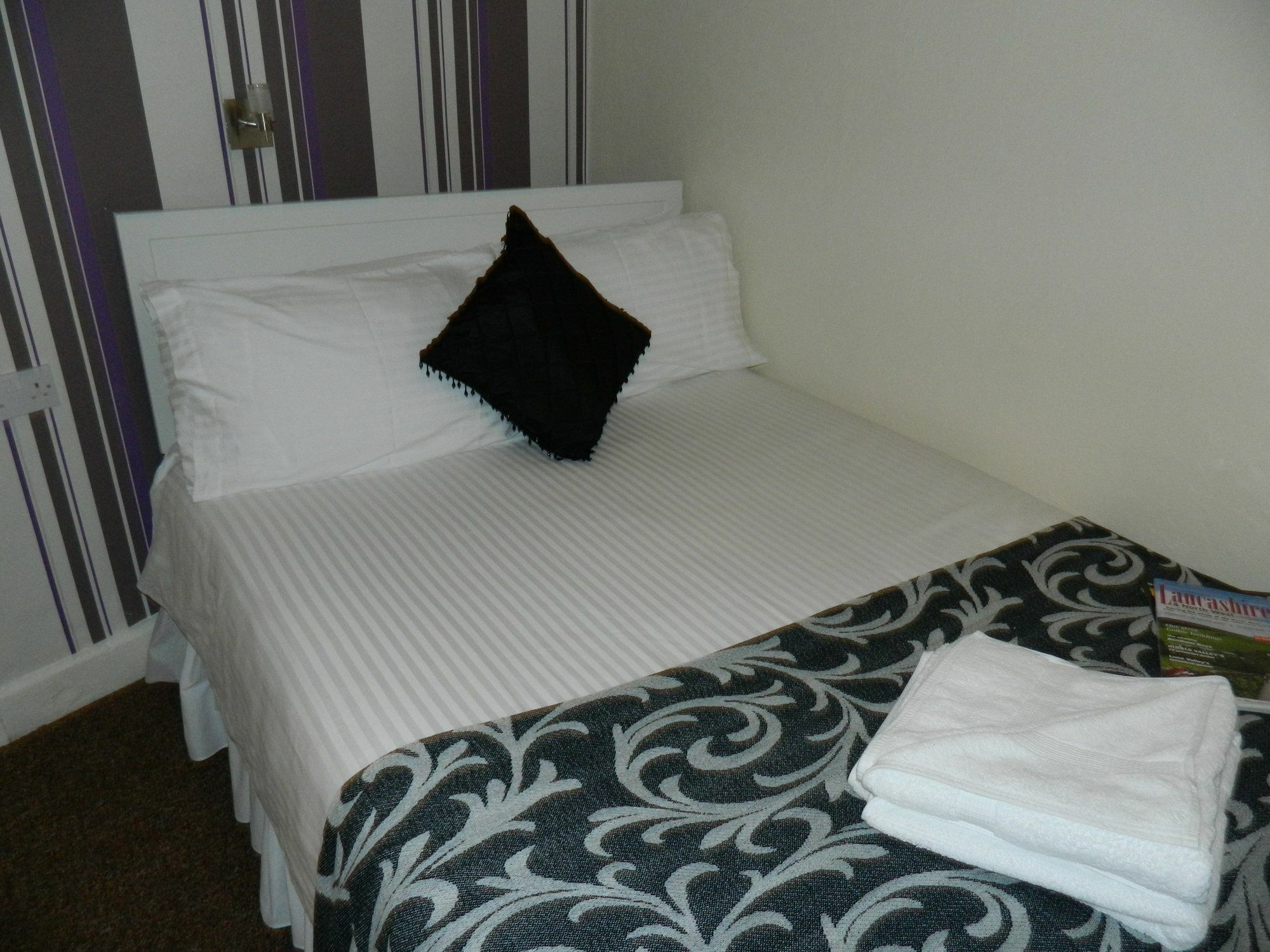 Hotel Ocean Bay Blackpool Esterno foto